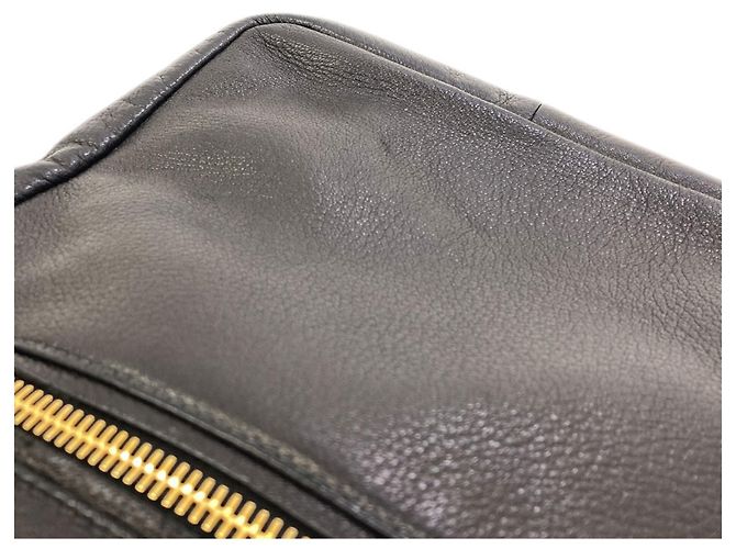 Sac à épaule Prada en cuir de veau noir - vue 12