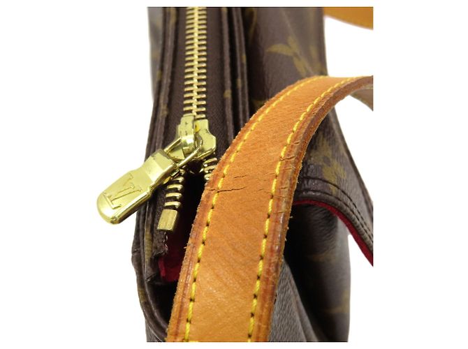 Louis Vuitton M51165 Viva-Cite PM Shoulder Bag Monogramma - vista 11