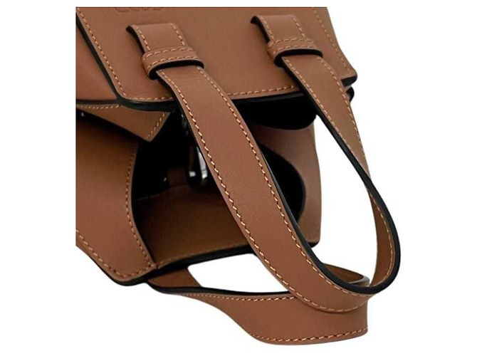 Borsa a spalla Loewe Hammock Compact Marrone - vista 8
