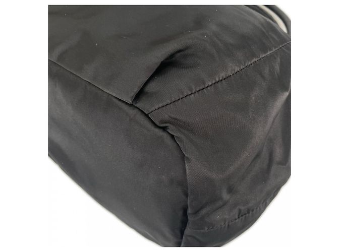 Borsa a mano Prada in nylon nero - vista 13