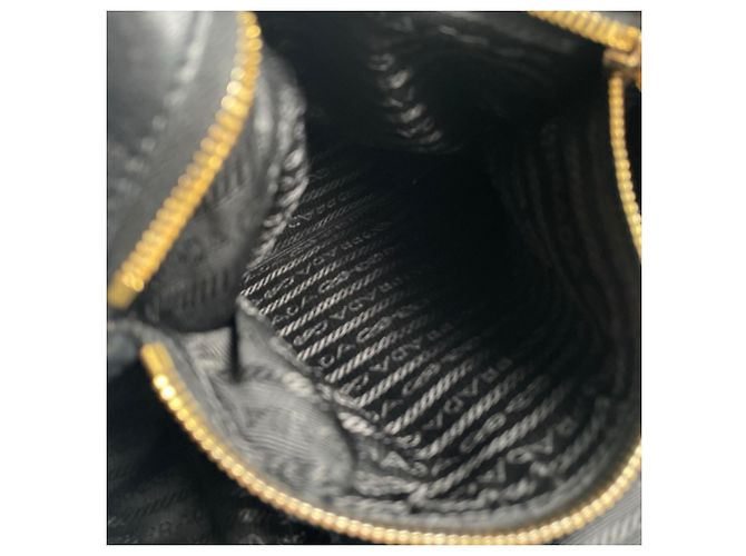 Borsa a mano Prada in nylon nero - vista 6