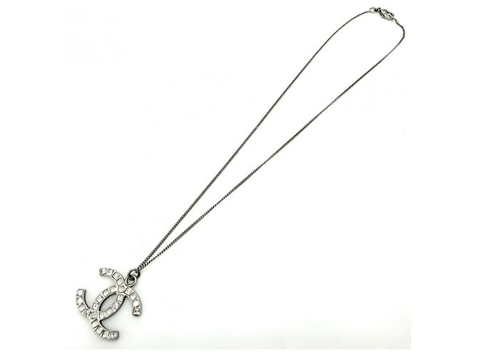 Collier Chanel en strass argenté - vue 5