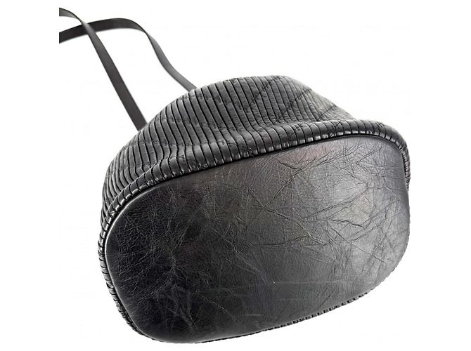 Borsa a tracolla Chanel in pelle nera Nero - vista 3