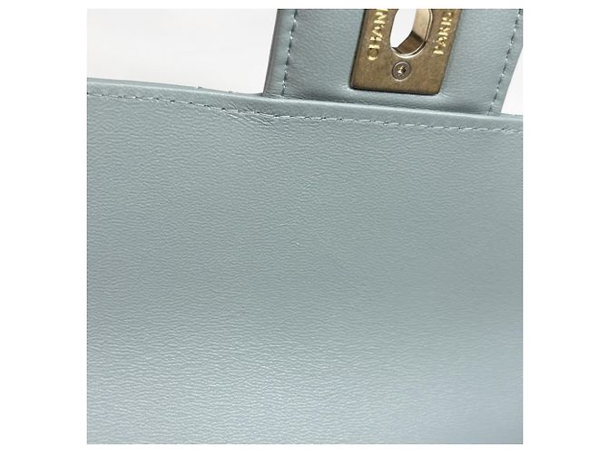 Borsa a tracolla Chanel in pelle verde e bianca Bianco - vista 9