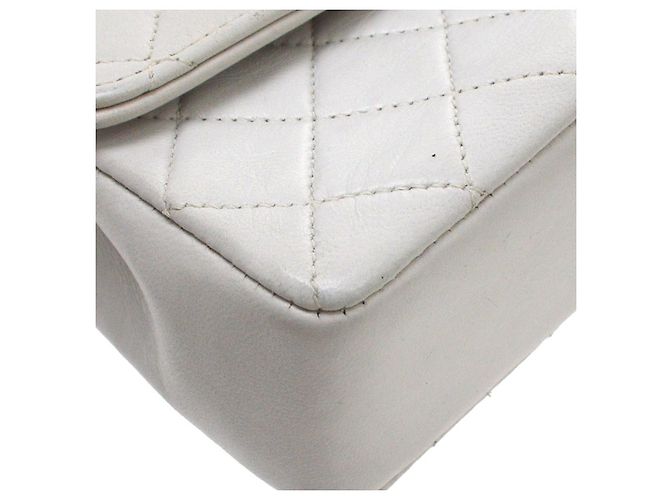 Chanel Vintage Full Flap Quilted Lambskin Mini Bianco - vista 3