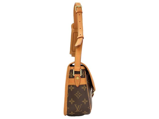 Louis Vuitton M42250 Bolsa de Ombro Sologne Monograma - vista 3