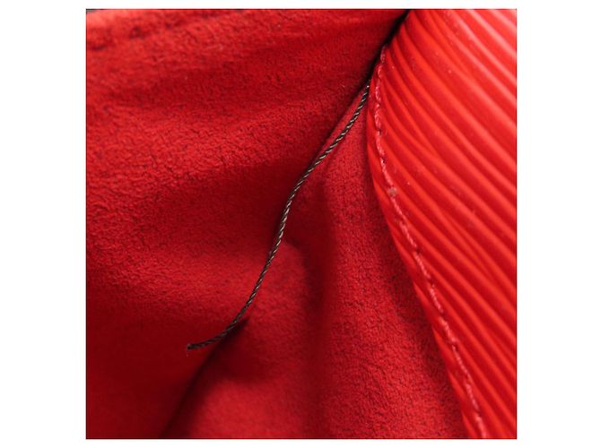 Louis Vuitton M44031 Borsa a tracolla Saint Michel Rosso - vista 11