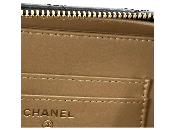 Borsa a tracolla Chanel Matelassé con catena Nero Bianco - vista 9