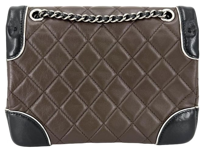 Borsa a tracolla Chanel Matelassé Marrone Nero Bianco - vista 2