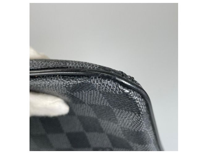 Borsa a tracolla Louis Vuitton Thomas Nero Bianco - vista 20