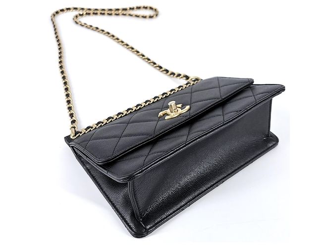 Borsa a tracolla Chanel Matelassé Nero Bianco - vista 3