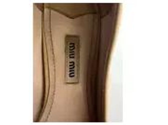 Bailarinas Miu Miu de piel charol amarilla con joya Beige - vista 6