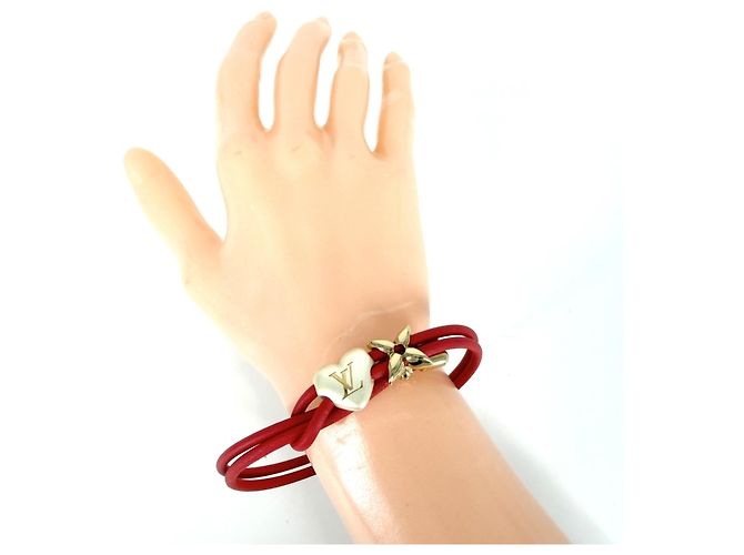 Bracciale con ciondoli Louis Vuitton rosso e bianco - vista 3