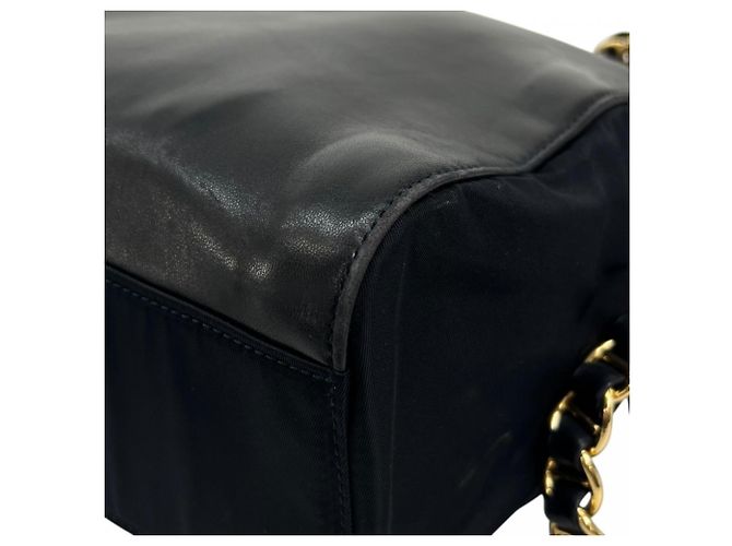 Borsa a tracolla Prada in pelle blu navy scuro Bianco - vista 14