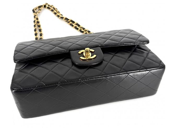 Borsa a tracolla Chanel Matelassé 25 Nero - vista 3