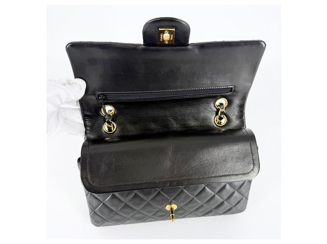 Borsa a tracolla Chanel Matelassé 25 Nero - vista 4