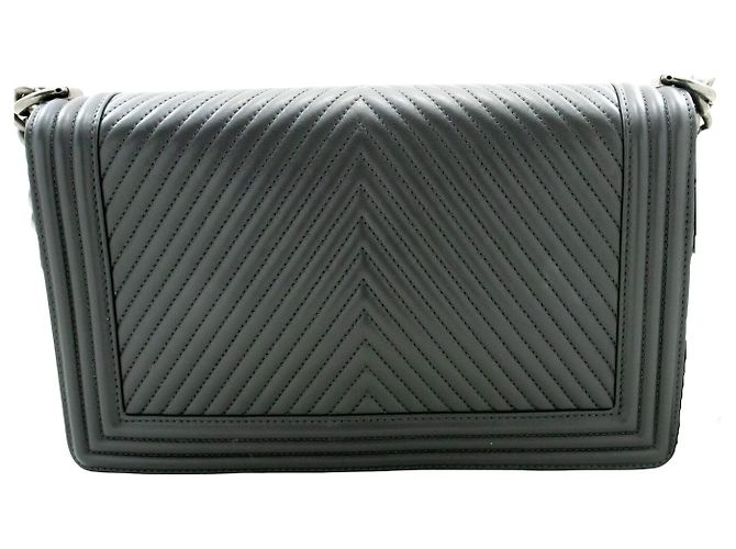 Chanel Boy Flap Chevron Calfskin New Medium Marrone - vista 2
