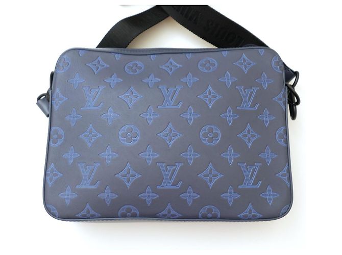 Louis Vuitton Duo Messenger Monogram Shadow Blu Navy in pelle di vitello Blu scuro - vista 4