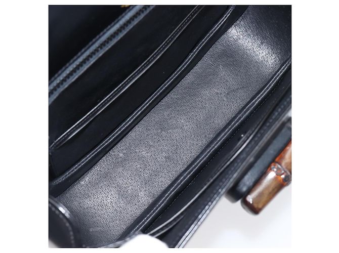 Bolso de mano GUCCI Bamboo de cuero negro y dorado 99 00 0633 Auth 199588V - vista 9