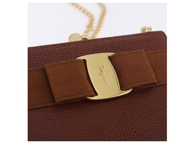 Borsa a tracolla Salvatore Ferragamo Vala Chain in pelle marrone e oro Auth 199629A D'oro - vista 19