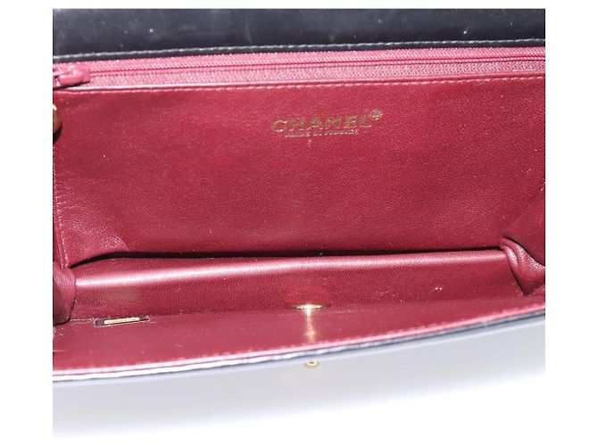 Borsa a catena CHANEL Matelasse Turn Lock in pelle d'agnello nera e oro CC Auth yk20823SAM Nero D'oro - vista 10