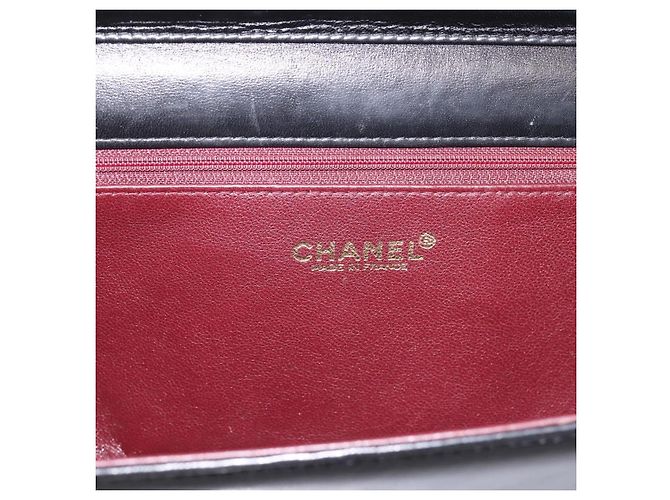 Borsa a catena CHANEL Matelasse Turn Lock in pelle d'agnello nera e oro CC Auth yk20823SAM Nero D'oro - vista 19