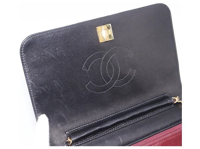 Borsa a catena CHANEL Matelasse Turn Lock in pelle d'agnello nera e oro CC Auth yk20823SAM Nero D'oro - vista 9