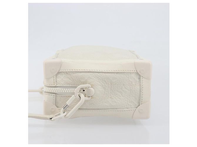 LOUIS VUITTON Monogram Empreinte Soft Trunk Bag White M53287 LV Auth 196005V Bianco - vista 4