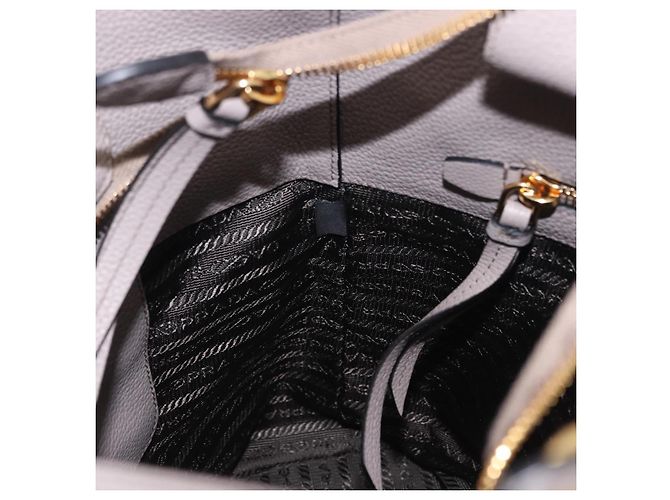 Bolso de hombro PRADA en cuero Taurillon Gris Oro 1BE066 Auth am12351SAM Castaño Dorado - vista 23
