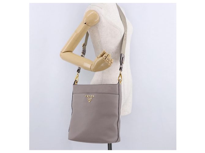 Bolso de hombro PRADA en cuero Taurillon Gris Oro 1BE066 Auth am12351SAM Castaño Dorado - vista 27