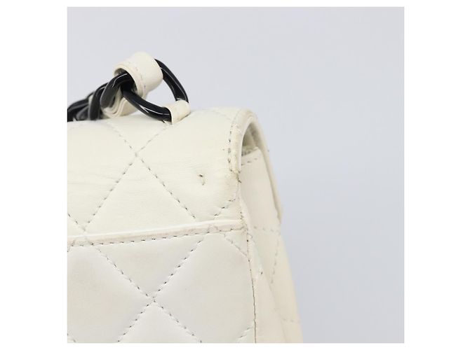 Borsa a tracolla CHANEL Matelasse con catena in pelle d'agnello Bianco Nero CC Auth 199038 - vista 10