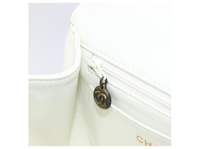 Borsa a tracolla CHANEL Matelasse con catena in pelle d'agnello Bianco Nero CC Auth 199038 - vista 23