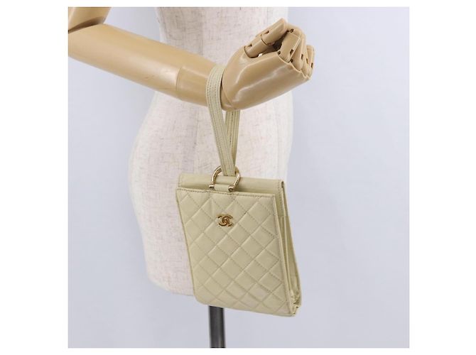 CHANEL Multi Case Matelasse Pouch Leather Ivory Gold CC Auth 199133 D'oro Crudo - vista 21