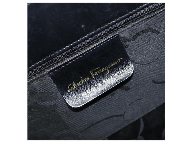 Borsa Salvatore Ferragamo Vala in pelle nera e oro Auth 197630 Nero D'oro - vista 12
