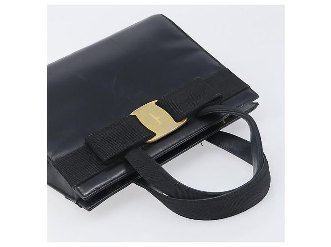 Borsa Salvatore Ferragamo Vala in pelle nera e oro Auth 197630 Nero D'oro - vista 6