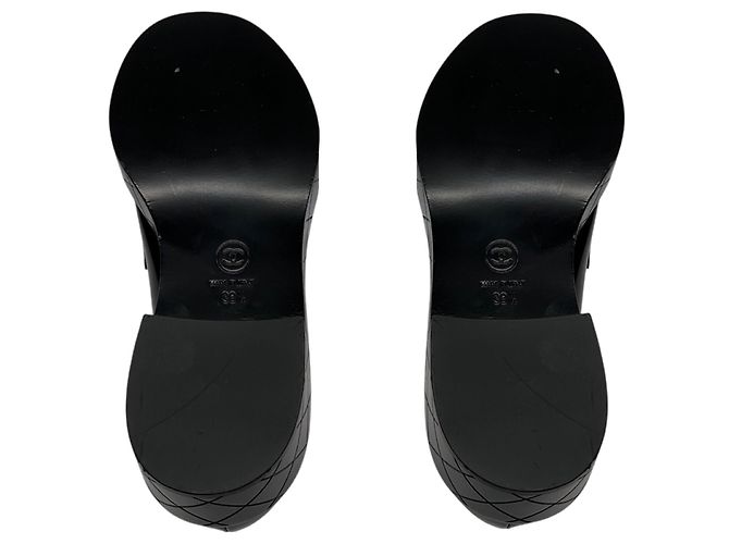 Mocassini / Loafers Chanel Neri 2024 CC Logo Heart in Vitello Lucido Classico Nero - vista 7