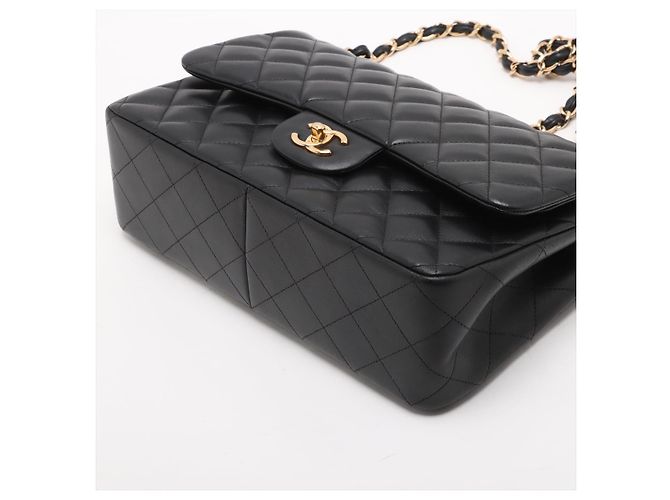 Timeless Chanel Borsa Classic Double Flap Jumbo in pelle di agnello matelassé Nera Nero - vista 3