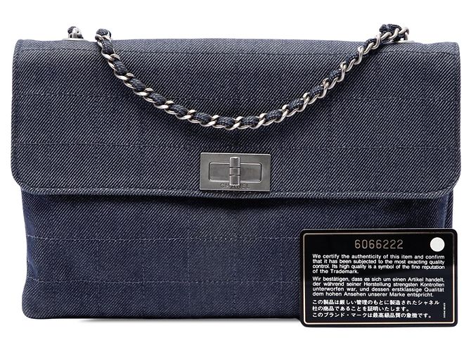 Borsa a tracolla Chanel Chocolate Bar Denim Reissue 2.55 con patta Blu - vista 7