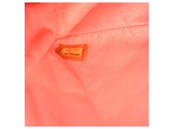 Bolso de hombro Chanel Medium Classic Single Flap de piel de cordero rosa con dijes de corazón de San Valentín - vista 6