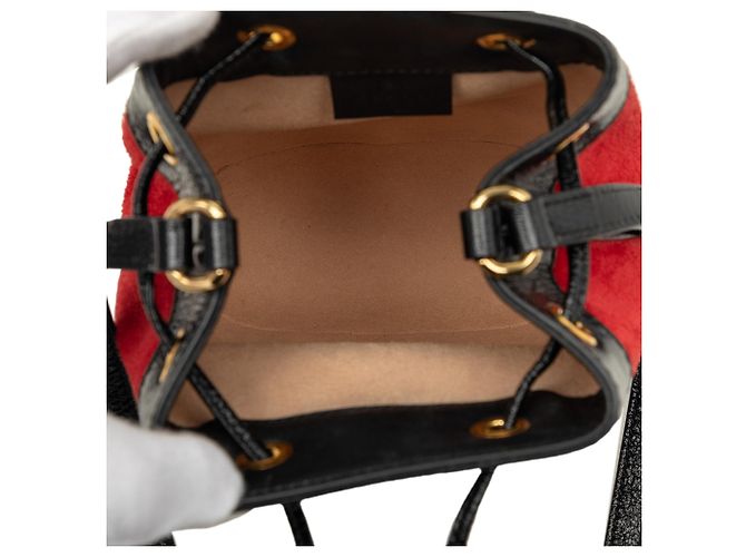 Mini borsa a secchiello Gucci Ophidia in suede e vernice rossa con Web Rosso - vista 4