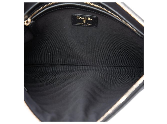 Clutch Chanel Medium Chevron Caviar Mademoiselle O Case Nera Nero - vista 4