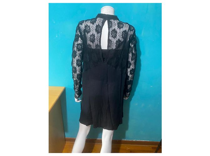 Autre Marque Volcom schwarzes Spitzenkleid mit Cut-Out - Ansicht 5