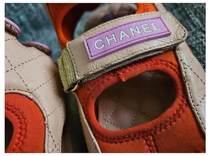 Sandali platform Chanel in pelle matelassé e camoscio Beige Arancione - vista 10