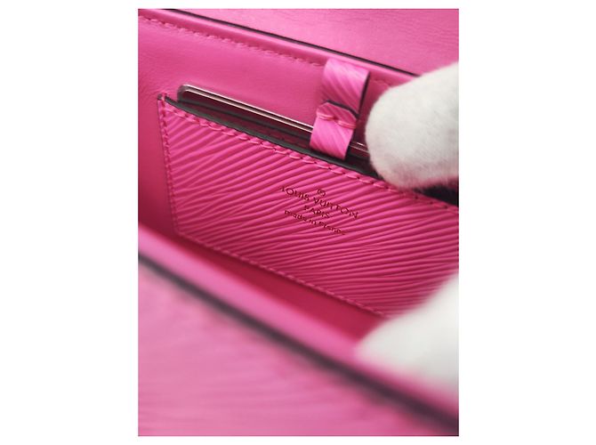 Louis Vuitton Twist MM Bolsa Couro Epi Rosa Fúcsia - vista 12
