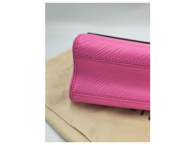 Louis Vuitton Twist MM Bolsa Couro Epi Rosa Fúcsia - vista 6