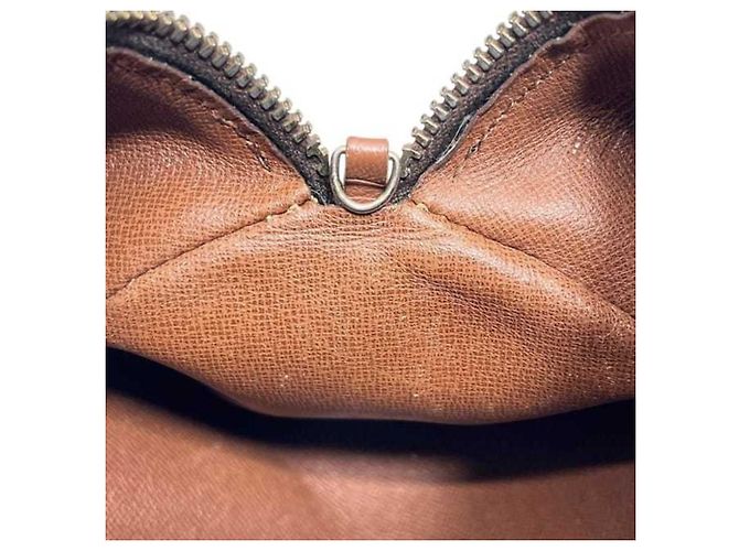 Borsa a mano Louis Vuitton Papillon 30 Marrone - vista 3