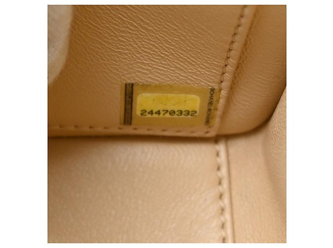 Chanel Reserved Flap Bag aus Lammleder Chevron Weiß - Ansicht 5