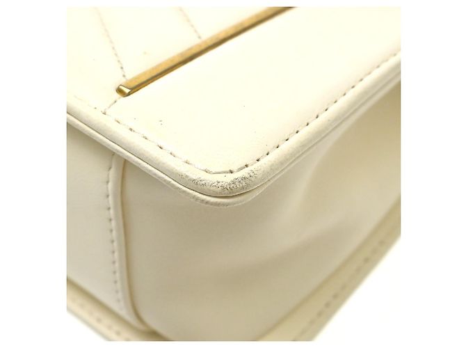 Chanel Reserved Flap Bag aus Lammleder Chevron Weiß - Ansicht 7