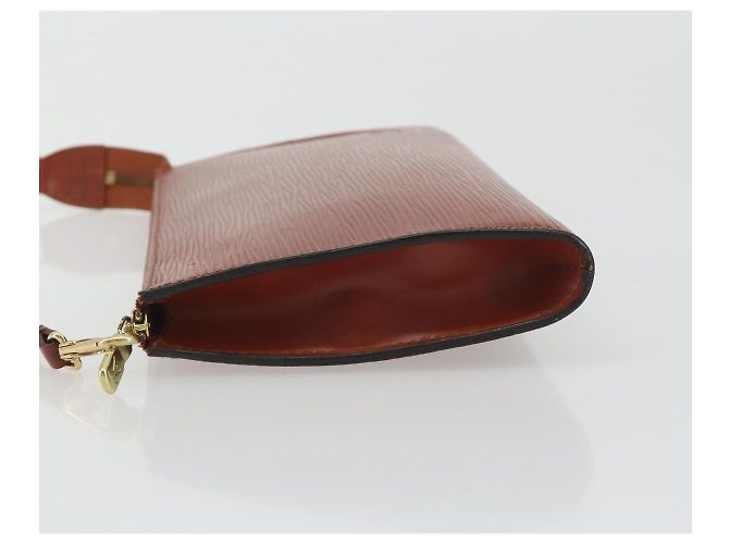 Louis Vuitton Pochette Accessoires Epi Medium Marrone - vista 4