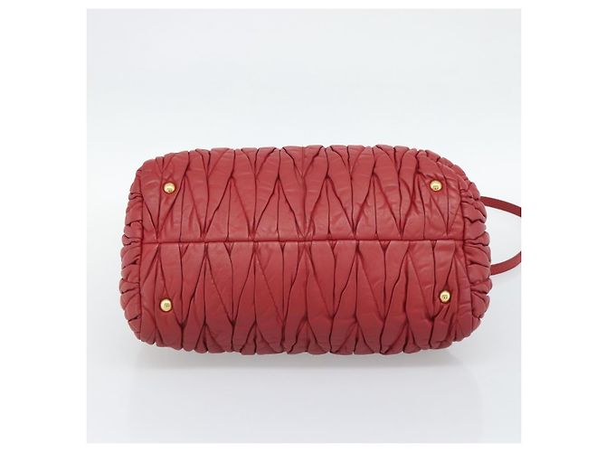 Bolso de mano Miu Miu Matelassé en piel nappa con asa superior Roja - vista 6